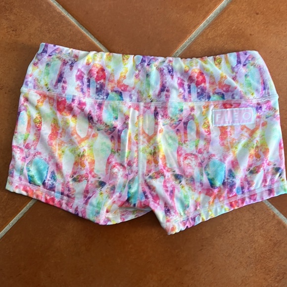FLEO shorts - Picture 2 of 3